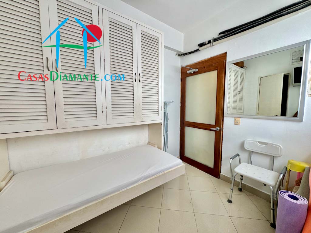 Azálea y Jazmín Azul - Cuarto de servicio 2 Azálea y Jazmín Azul - Cuarto de servicio 2